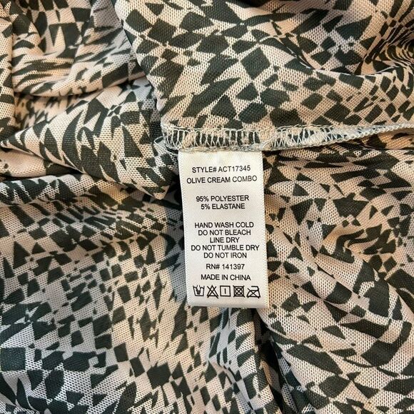 ASTR The Label Women's Zazie Mock Neck Top - Size S - Picture 6 of 8